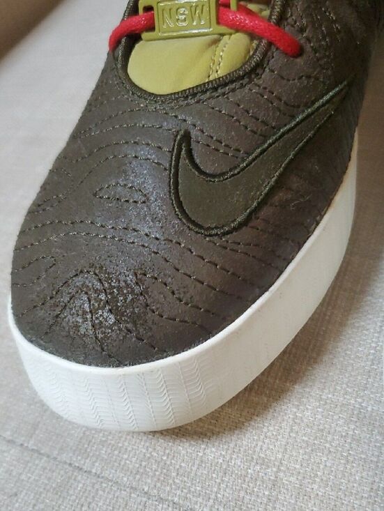 Nike Olive Green and White Shoe Label Interior 10.5 main image 15